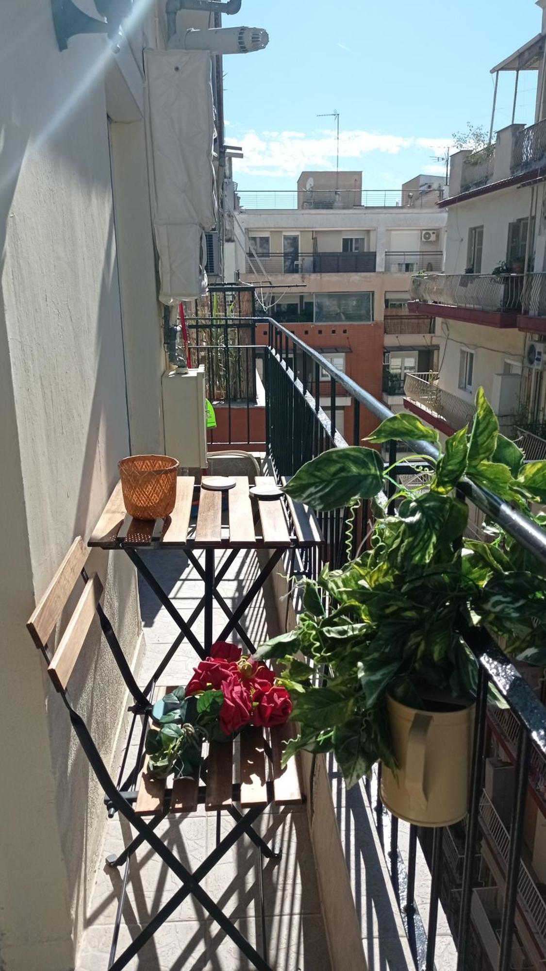 公寓 Luxury Centre With Balcony